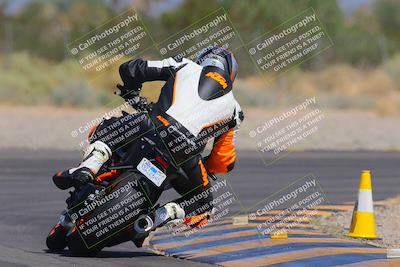 media/Sep-25-2023-Moto Forza (Mon) [[81ffa65e0a]]/B-C Group/Session 4 (Turn 2 Backside)/